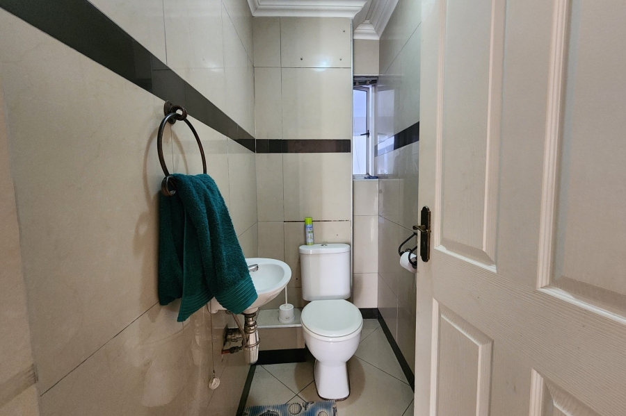 3 Bedroom Property for Sale in Jeffreys Bay Central Eastern Cape